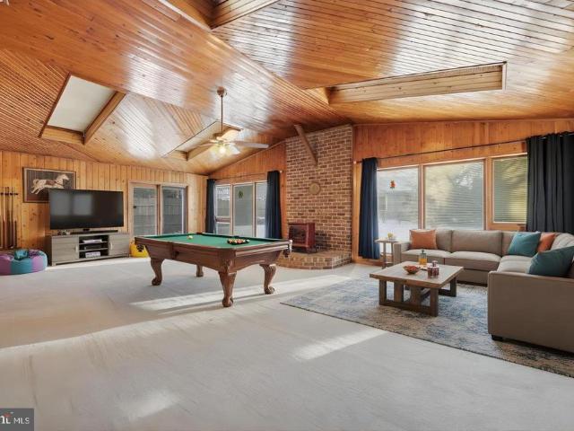 1206 Beechwood Drive