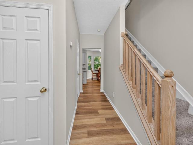 1206 E Glen Echo Lane