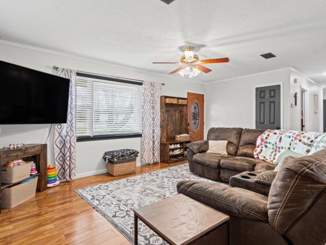 1206 Highway 167 N