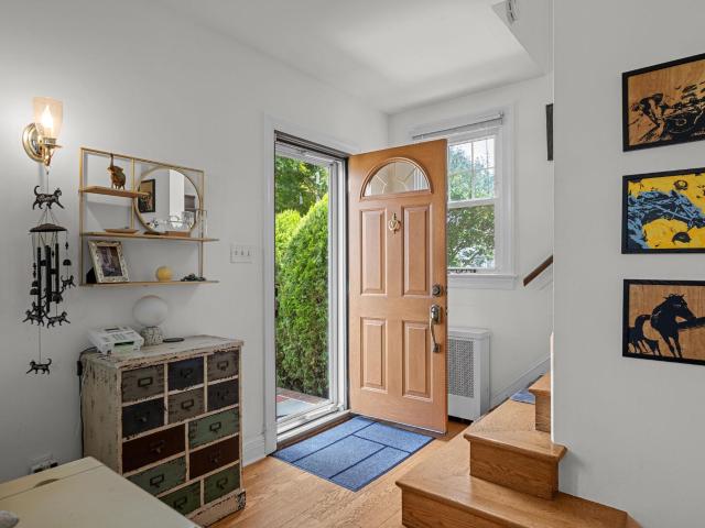 1206 Leeds Terrace