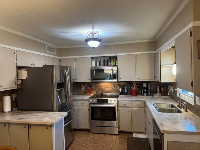 1206 Queens Road