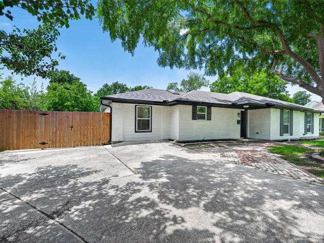 1206 Riggs Road