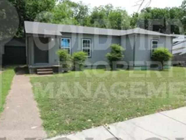 1206 Stewart St, 2 beds, 1 full bath