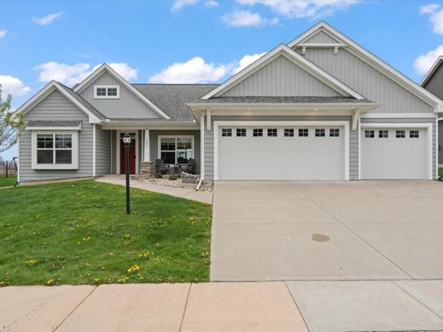 1207 Morningside Ln, Mahomet, IL 61853