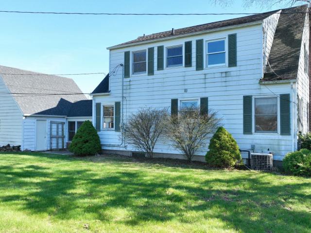 1207 North Drive