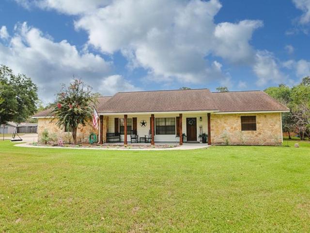 1207 Gail Dr, Pinehurst, TX 77362