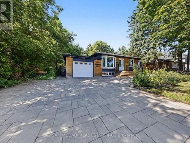 1207 Pinegrove Road, Oakville, ON, L6L 2W8 house for sale | Listing ID W13777 | Royal LePage