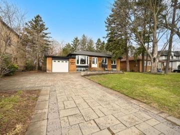 1207 Pinegrove Road, Oakville, ON, L6L 2W8 house for sale | Listing ID W13169 | Royal LePage