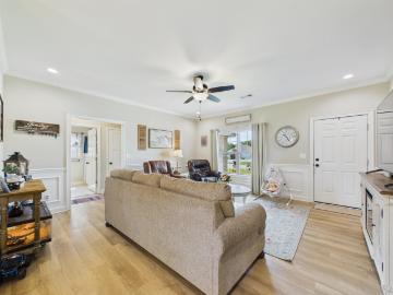 1207 Ridgefield Circle
