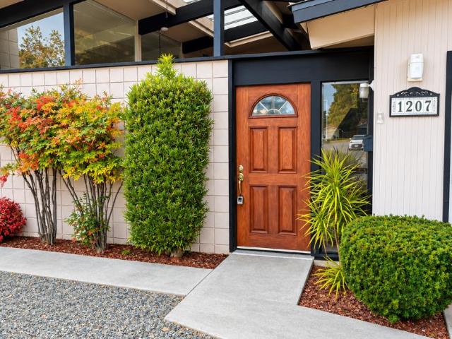 1207 Robbia Drive