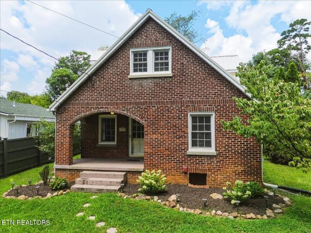 1207 Tapoco Ave