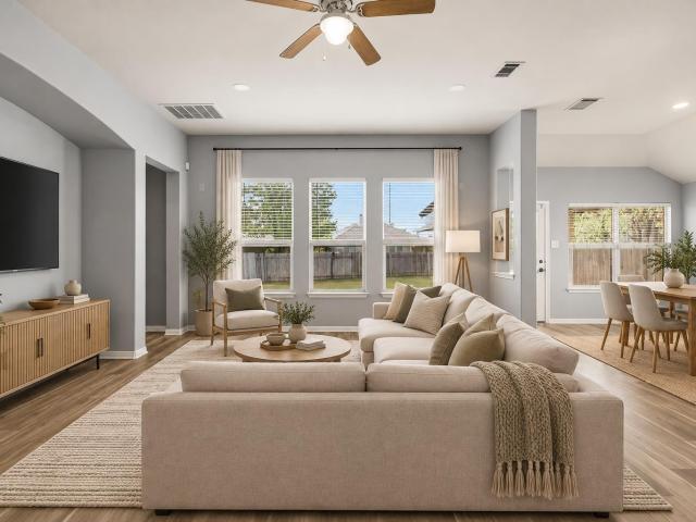 1207 Utopia Ln