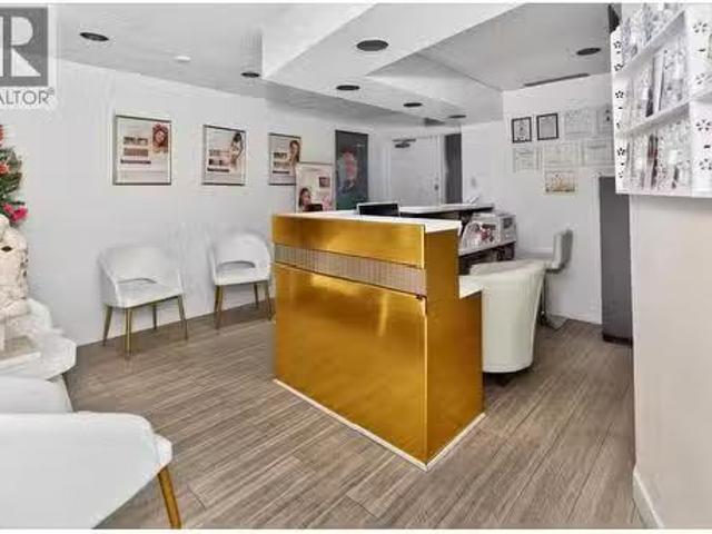 12085 Confidential, North Vancouver, BC, V0V 0V0 commercial.