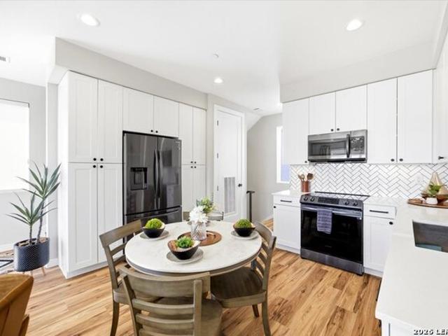 1208 N Academy Ave, Unit 2201