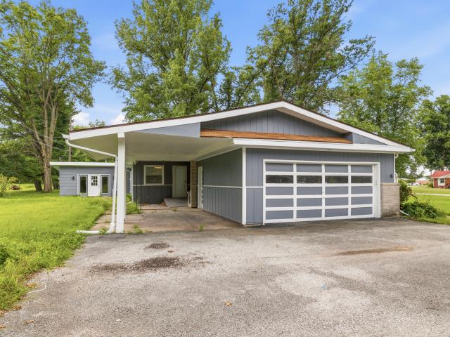 1208 Elizabeth Lane