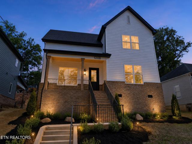 1208 Valley Ave