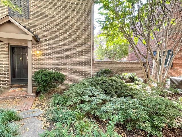 1208 W Abingdon Drive, Alexandria, US, VA
