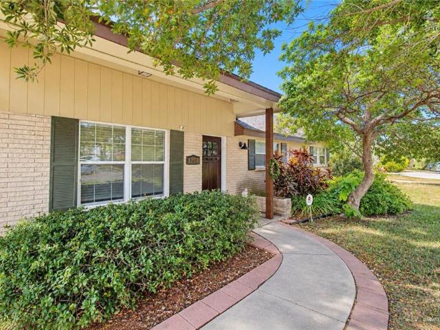 1208 W Gardenia Avenue