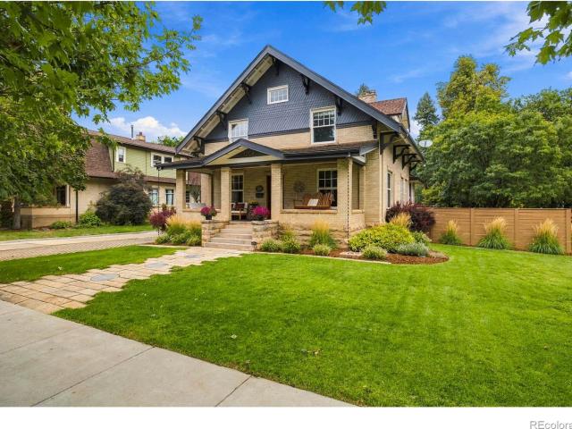 1208 W Mountain Avenue