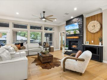 1209 Mallard Way