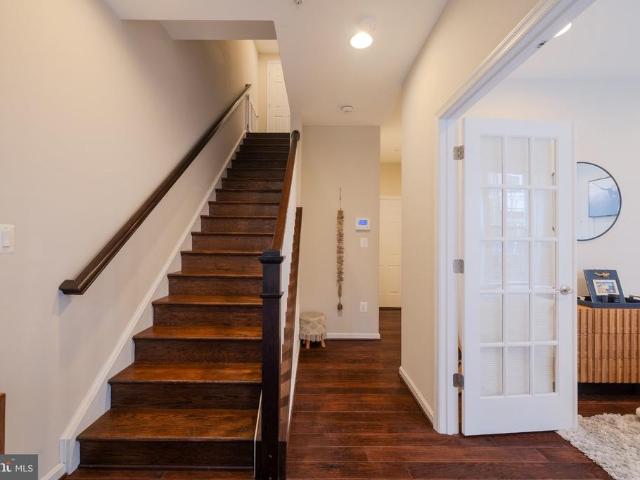 1209 Berry Street