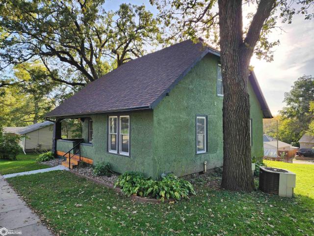 1209 Cedar Street
