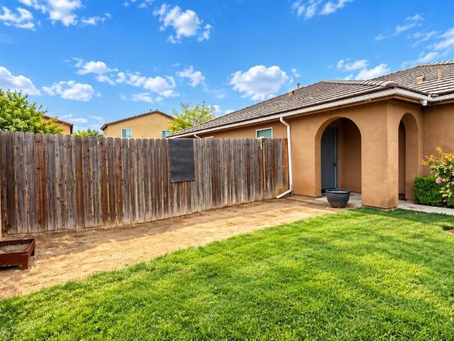 1209 El Camino Real