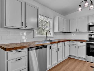 1209 Rose Lynn Lane
