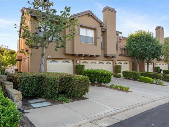 1209 S Country Glen