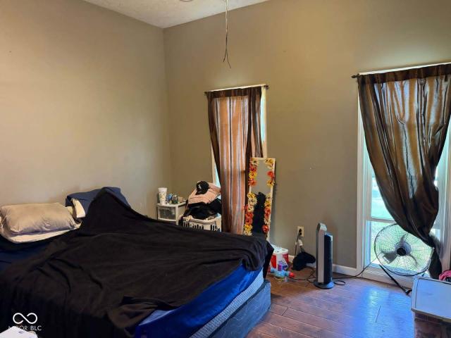 1209 W 29th