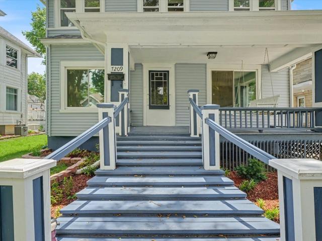 1209 W Church Street