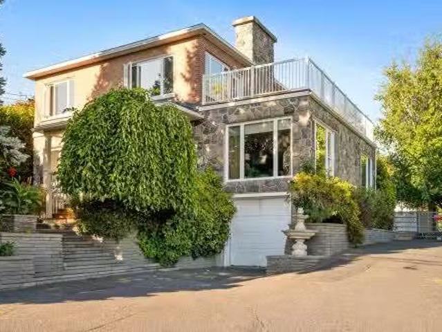 1209Z 1211Z Ch. De La Montagne, Mont Saint Hilaire, QC, J3G.
