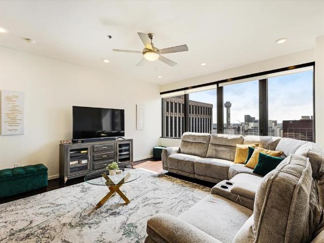 1200 Main Street # 1404