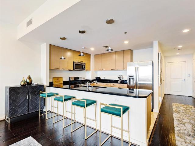 1200 Main Street # 1404