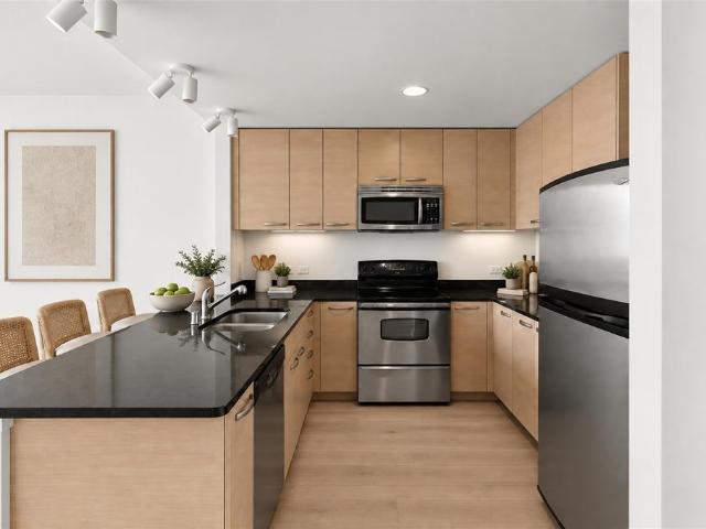 1200 Main Street # 1802