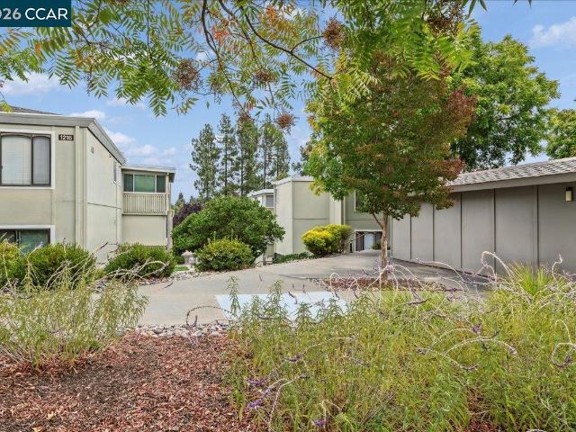 1200 Oakmont Dr 3