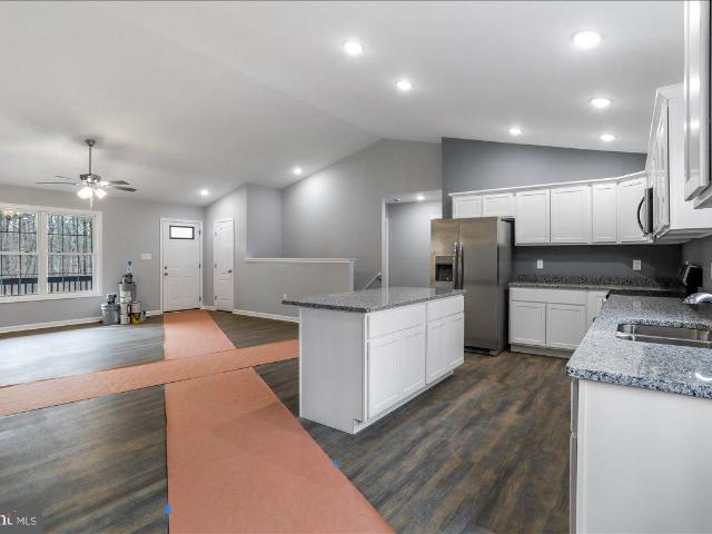 1200 Old Oak Ln, Front Royal, VA 22630 | MLS #VAWR2013