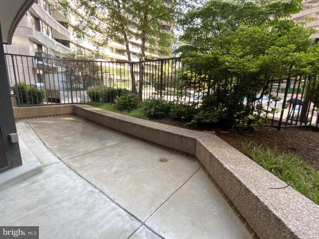 1200 Crystal Dr, Unit 214, Arlington, VA 22202 | MLS #VAAR2076