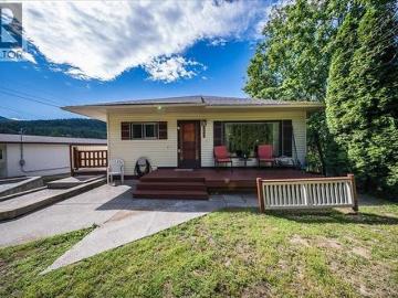 1200 Falls Road, Fruitvale, BC, V0G 1P0 house for sale | Listing ID 10391 | Royal LePage