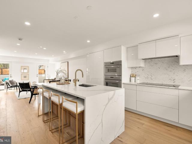 1200 Potomac St NW, Unit T5, Washington, DC 20007 | MLS #DCDC2248