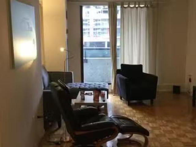 1200 Room for rent in Midtown