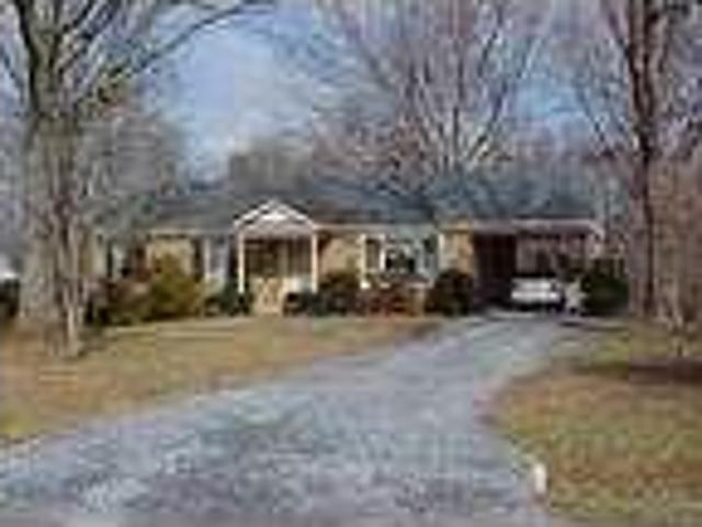 $1200 / 3br 2099ftÂ² Single Fam Home Close to LU