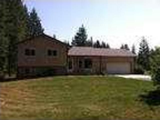 $1200 / 4br 2400ftÂ² Quiet but Close