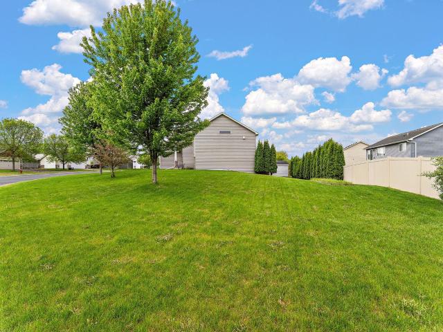 12012 Mayview Curve