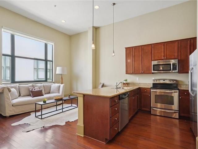 1201 Canal Street # 504