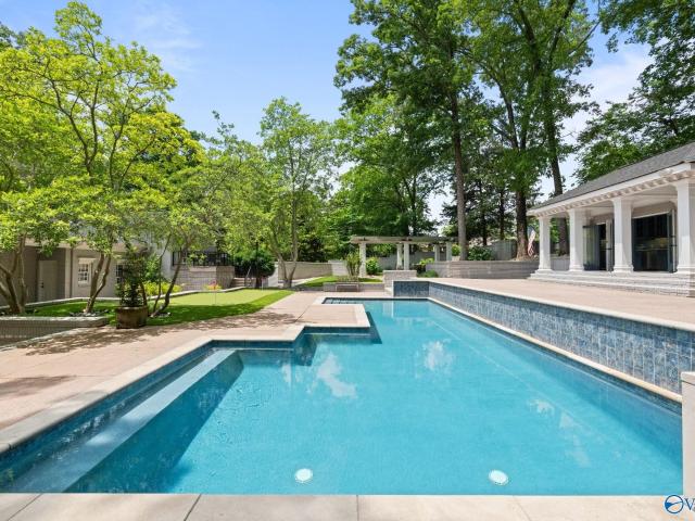 1201 Deborah Drive SE