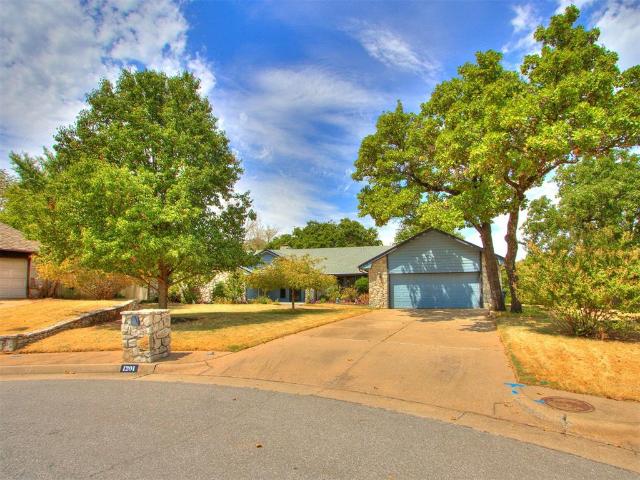 1201 Fox Bluff Court