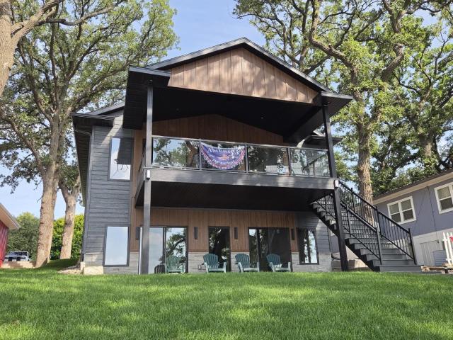1201 Lakeshore Drive