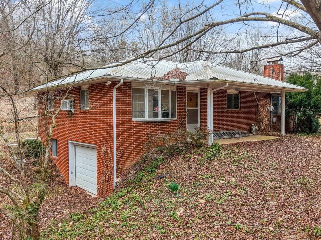 1201 Laurel Bluff Rd