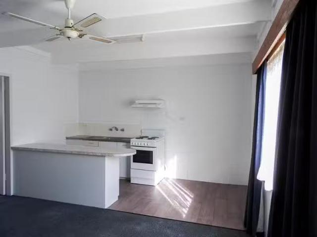 1/201 Plummer Street, ALBURY Apartment for rent Listed by Pro.